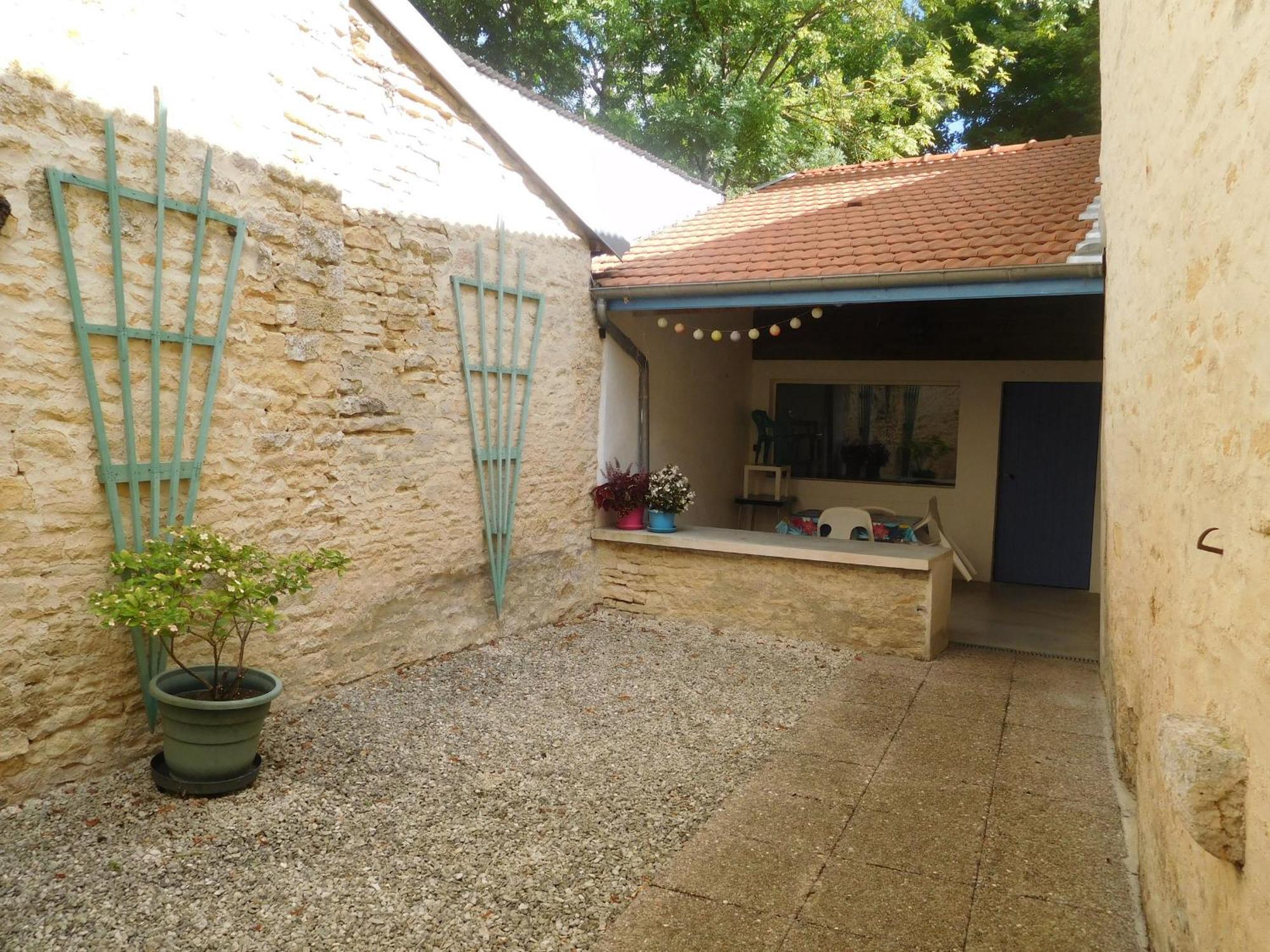 Charmant Gite Au Coeur De Chateauvillain Avec Terrasse Et Balades En Foret - Fr-1-611-10 Exterior foto